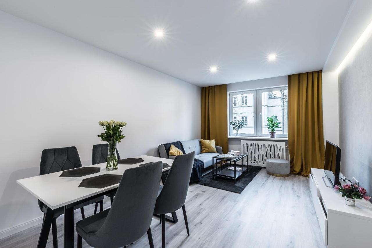 Theatre Apartment - Apartament Przy Rynku W Glogowie Luaran gambar